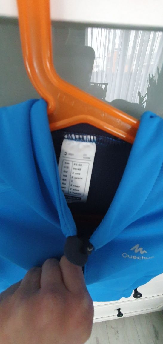 Kurtka  wiosenna  softshell decathlon niebieska 2 lata