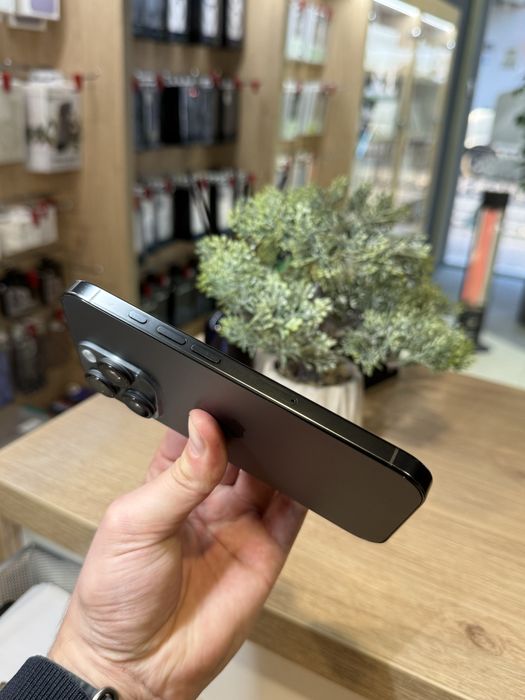 Б/у iPhone 16 Pro 1Tb Black Titanium
