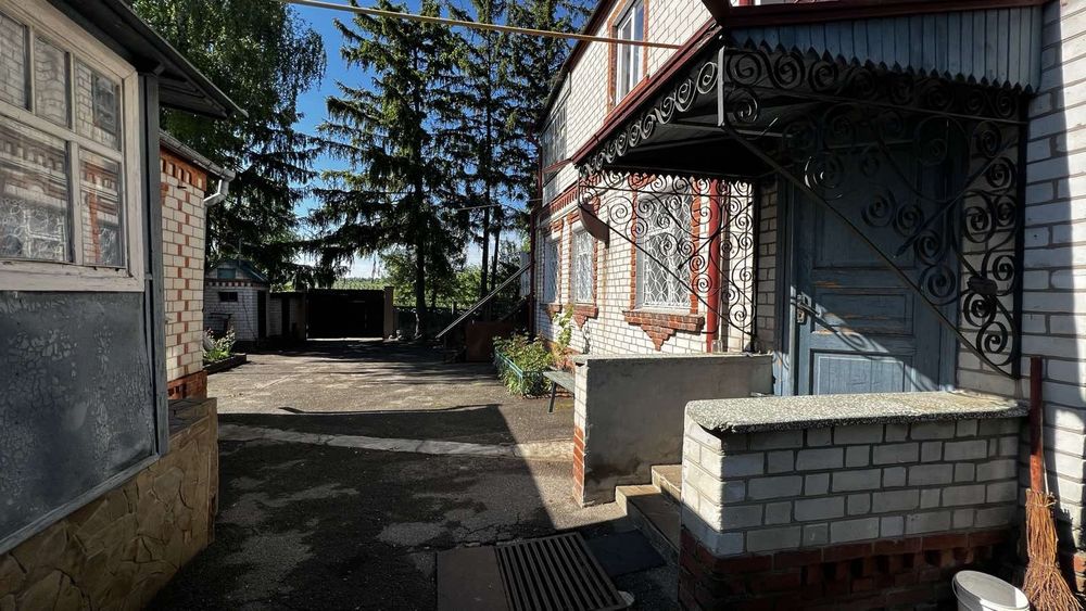 Продам 2этажный дом в Новой Водолаге в красивом месте