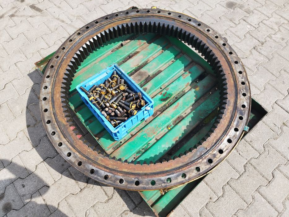 Liebherr 922 łożysko obrotu, wieniec