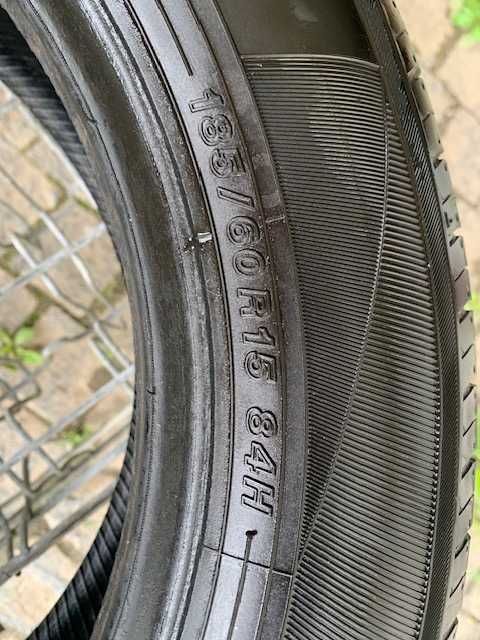 Автошина YOKOHAMA, модель BluEarth es32, б/в, 185/60 R15, h6mm, 22 р