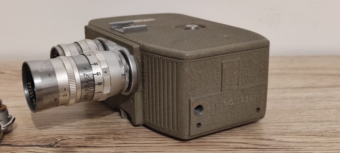 Zabytkowa Kamera analogowa sankyo 8T 8mm