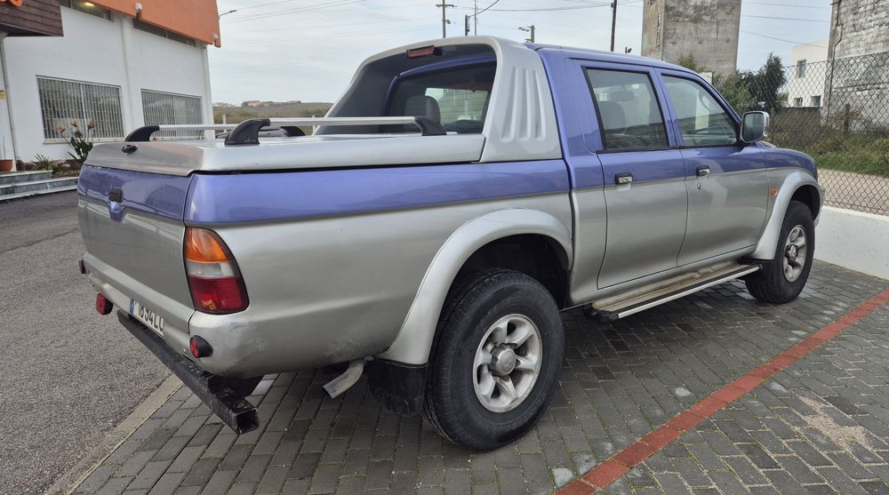Mitsubishi L200 4x4 5 Lugares