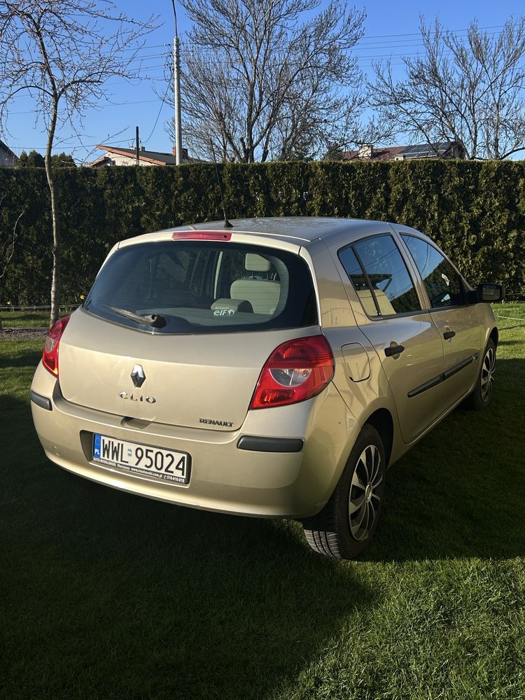 Samochod osobowy  Renault Clio  3