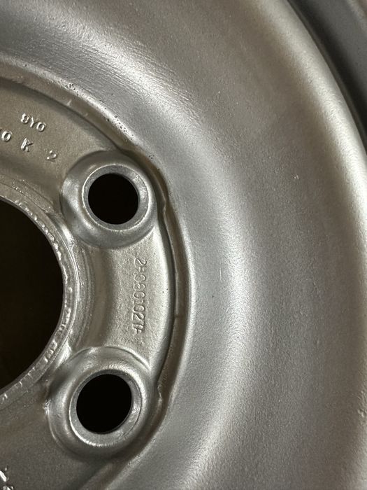 Диски металеві vw t5,t6,5/120r16,ЦО65,1