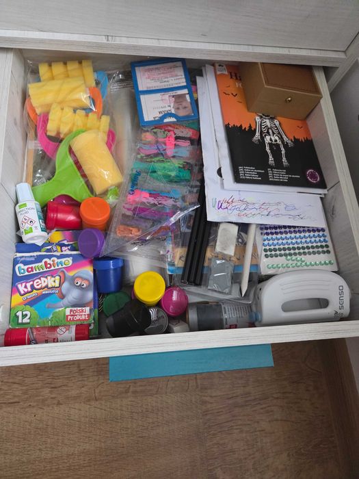 Przybory na plastykę