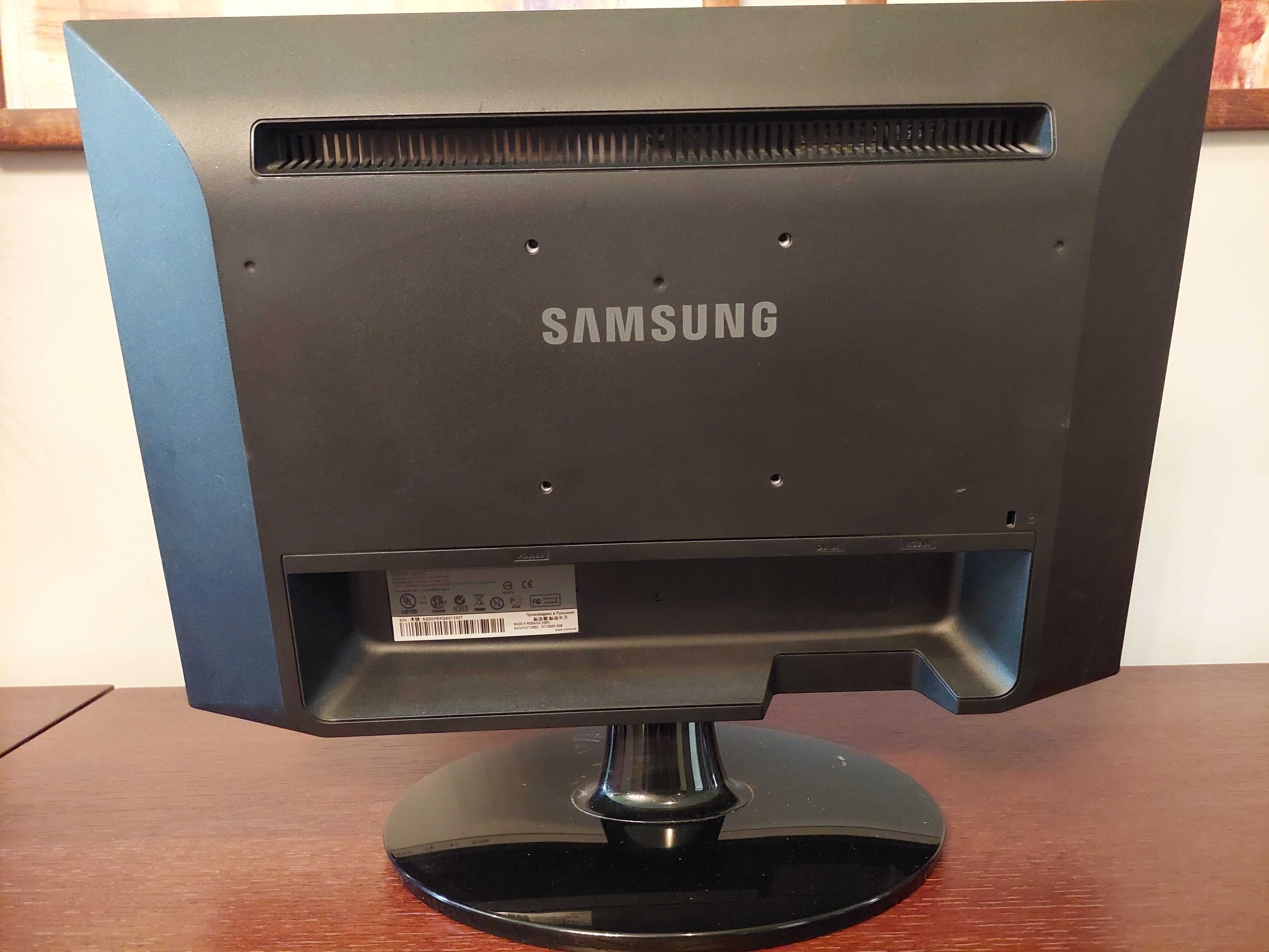 Samsung SyncMaster 2053BW 20" Widescreen LCD (czarny)
