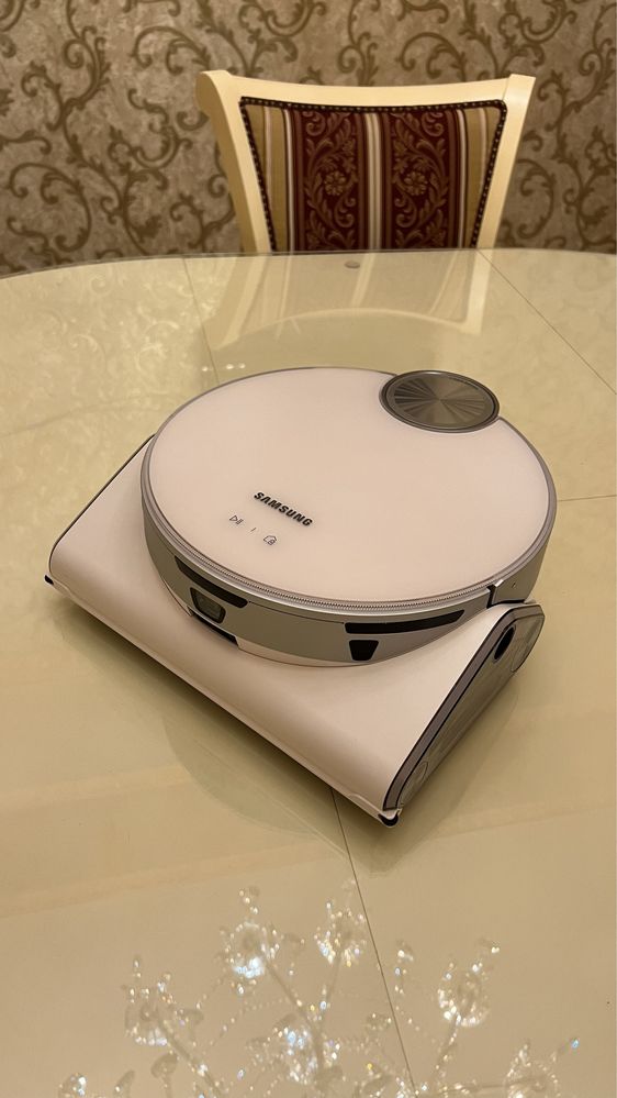 Samsung Jet Bot AI+ ( robot vacuum )