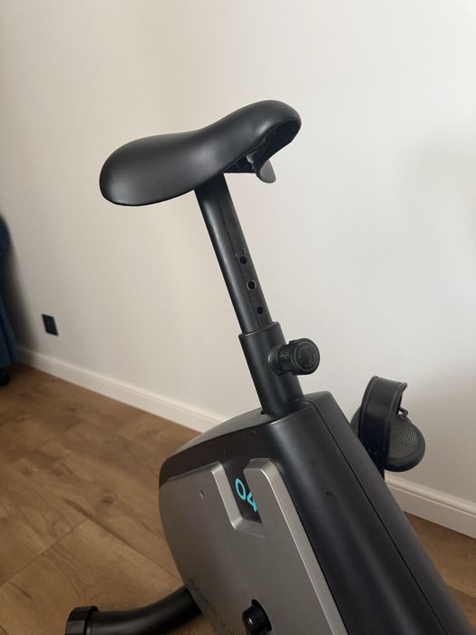 Rower stacjonarny Essential 2 Bike decathlon