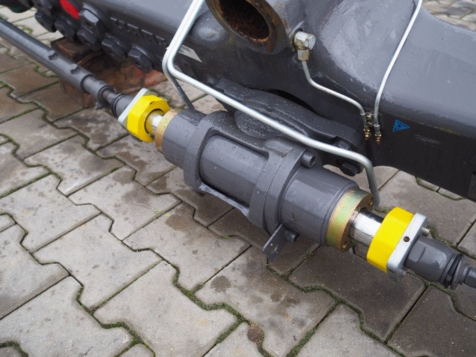 Oś kierująca do kombajnu Claas Lexion 760-750, C65, przestawna