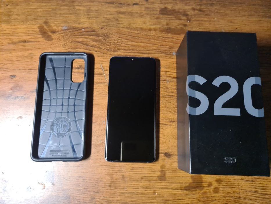 Telefon Samsung Galaxy S20 8/128GB + Etui