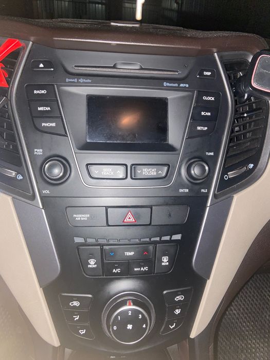 Продам магнітолу штатну Hyundai Santa Fe