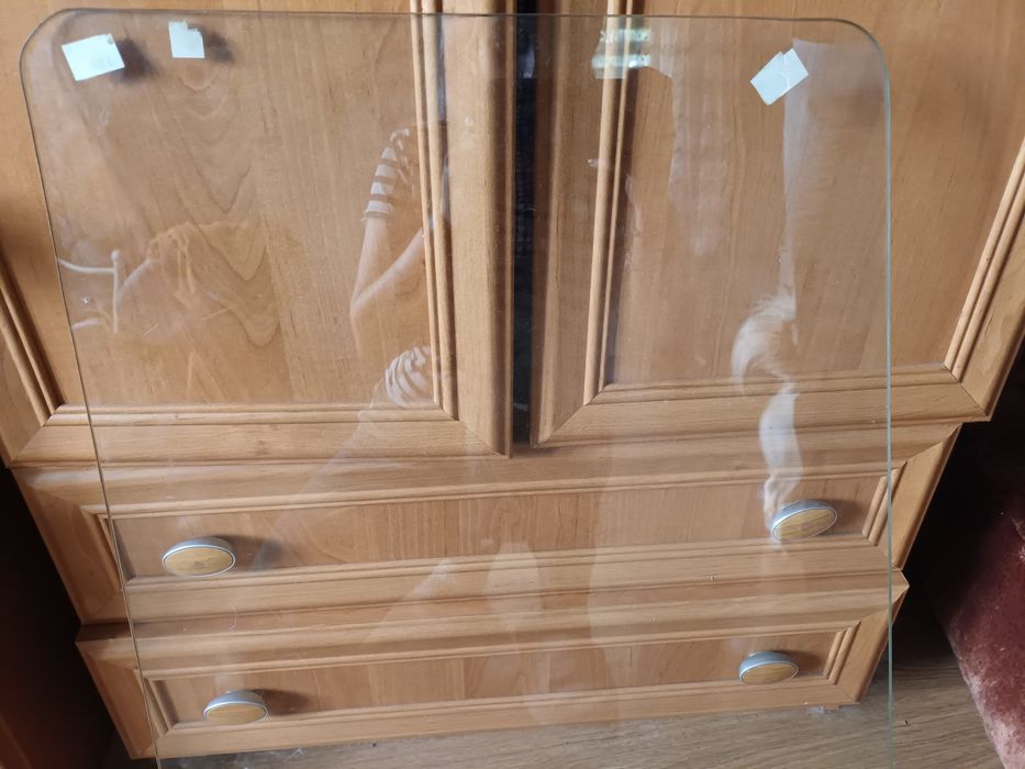 Szyba do ciągnika c330 dzwi prawe