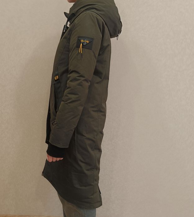 Продам куртку зимнюю ...в хорошем состоянии ...