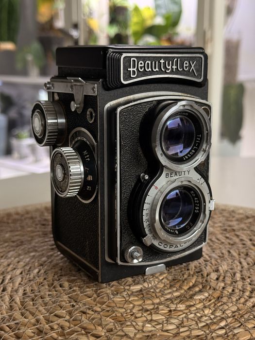 Beautyflex lustrzanka dwuobiektywowa TLR (kopia Rolleiflex)