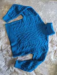 Синий стильный свитер
