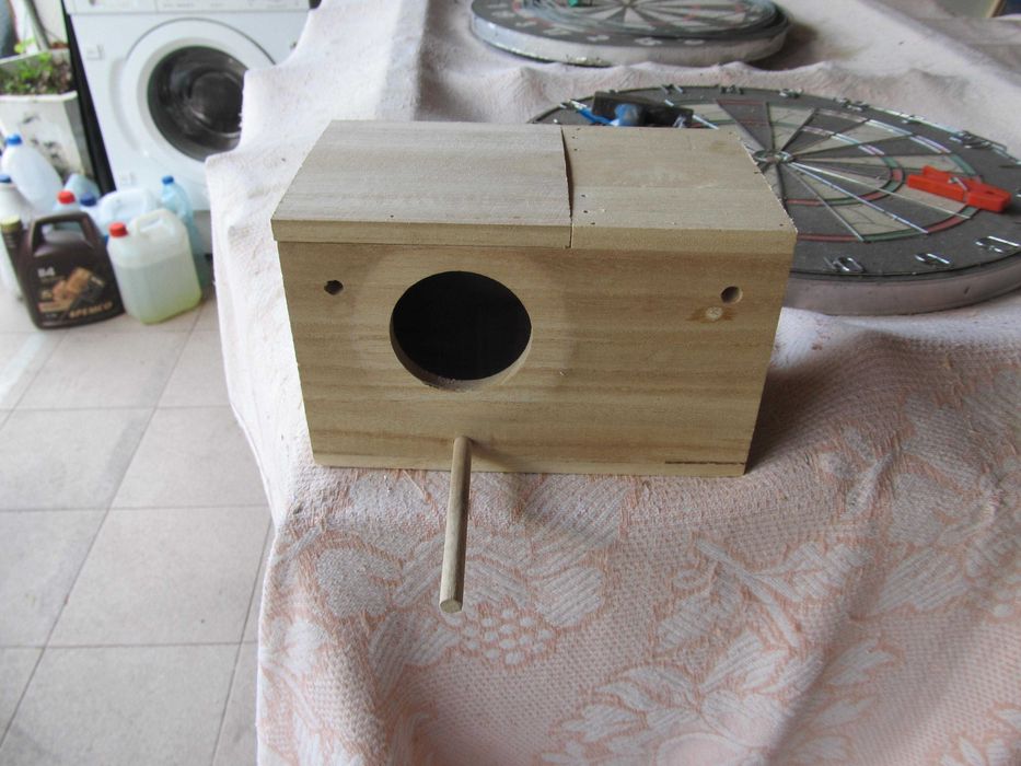 Ninhos em madeira, ou aglomerado com ou sem proteção