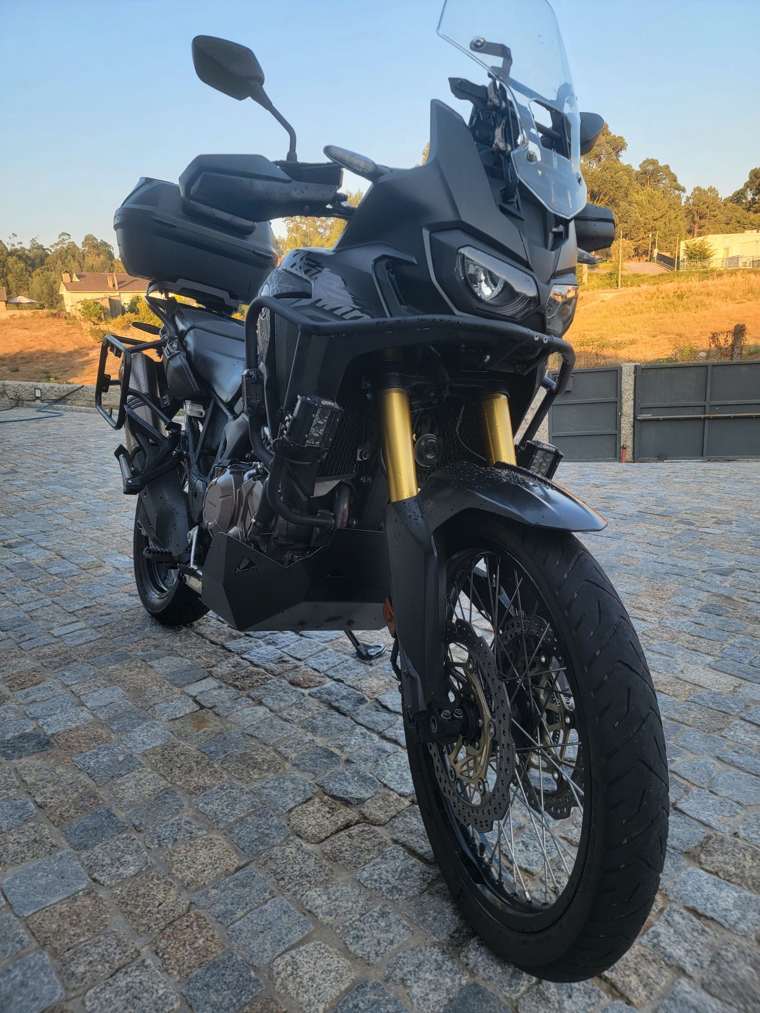 Africa twin full extras