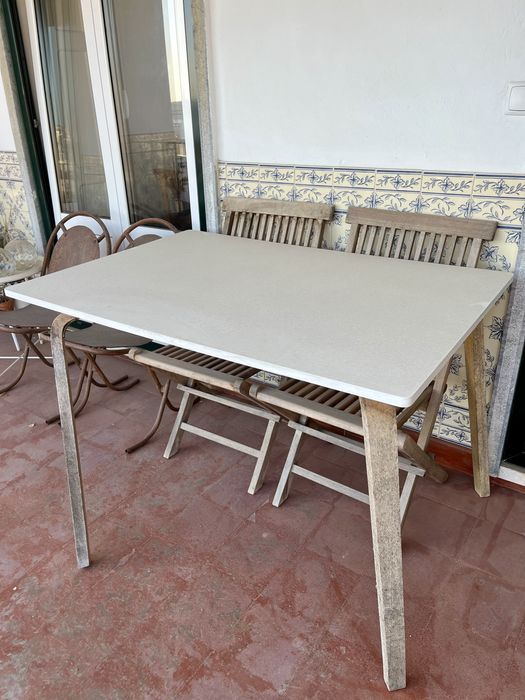 Mesa + 4 cadeiras exterior