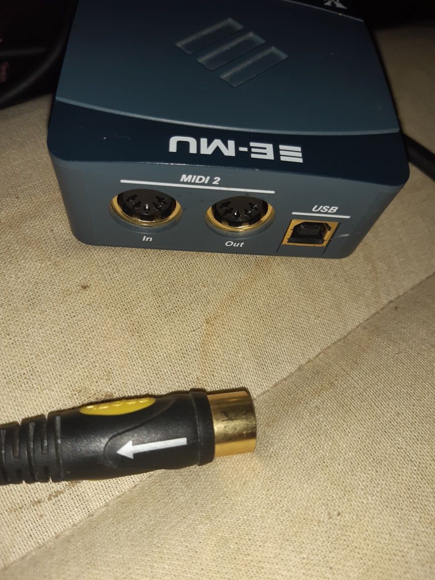 Sprzedam interfeis E-Mu Xmidi 2X2 32 Kanałowy USB MIDI Model EM8750