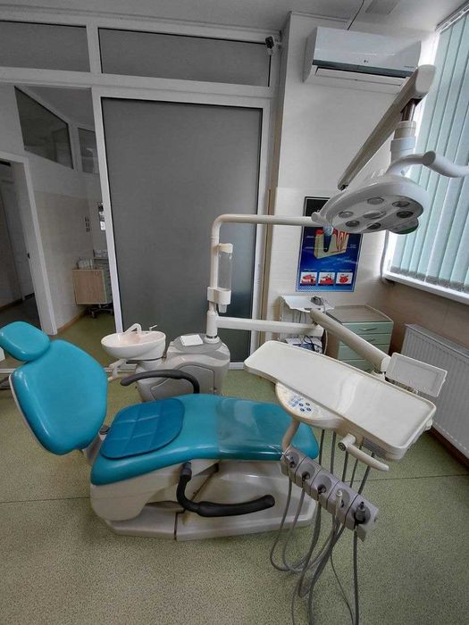 Віддам стоматологічне крісло