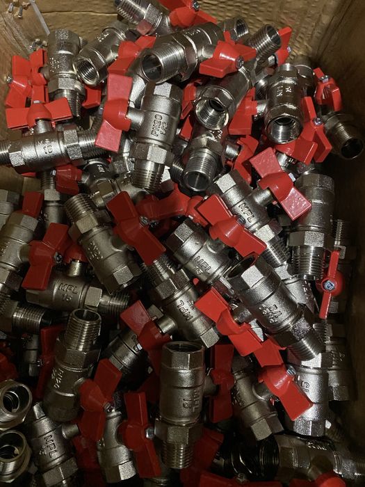 Краны с американкой