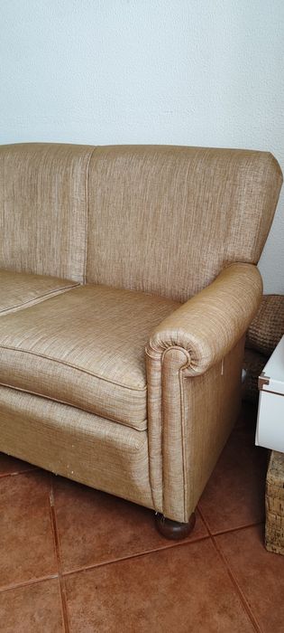 Vendo sofá de três lugares
