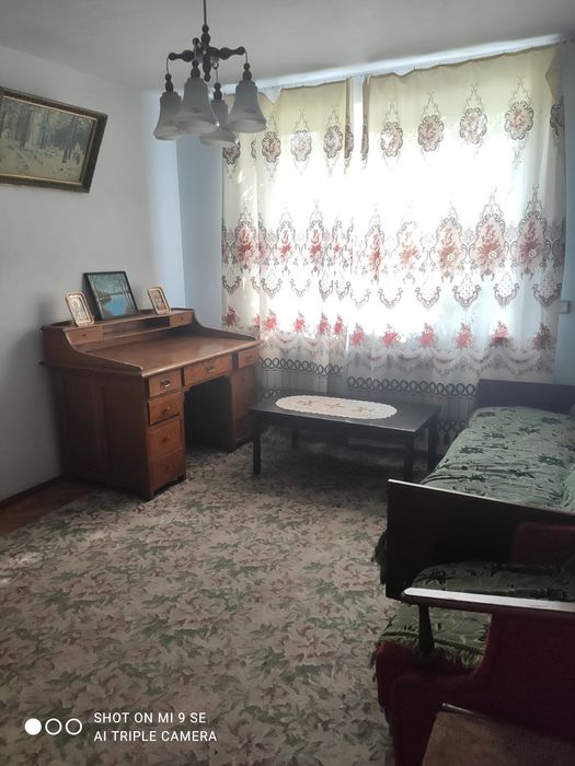 Будинок двоповерховий цегляний.