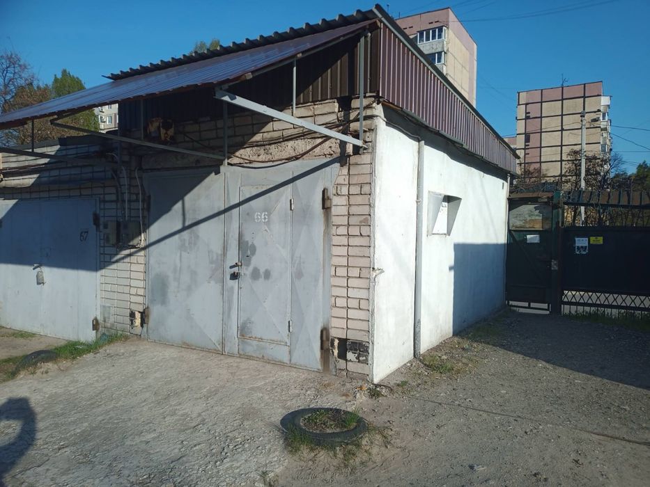 Продам капитальный гараж в ГК «Донецкий»