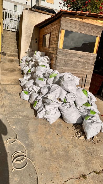 Recolha de Entulho, Monos e Lixo de Obras - Orçamento Grátis