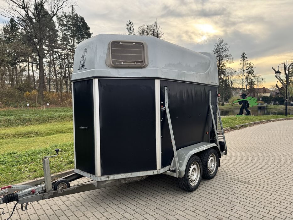 Przyczepa dwukonna Saris 2000DMC