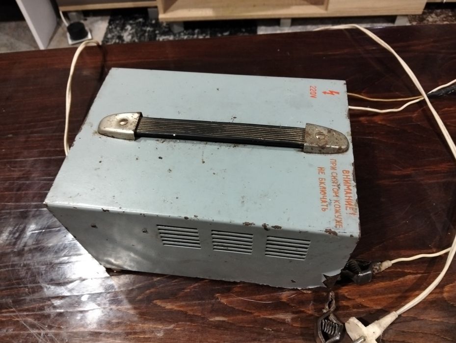 Зарядний пристрій АКБ акумуляторів 12 вольт Десульфатаційний. ТОН. TON