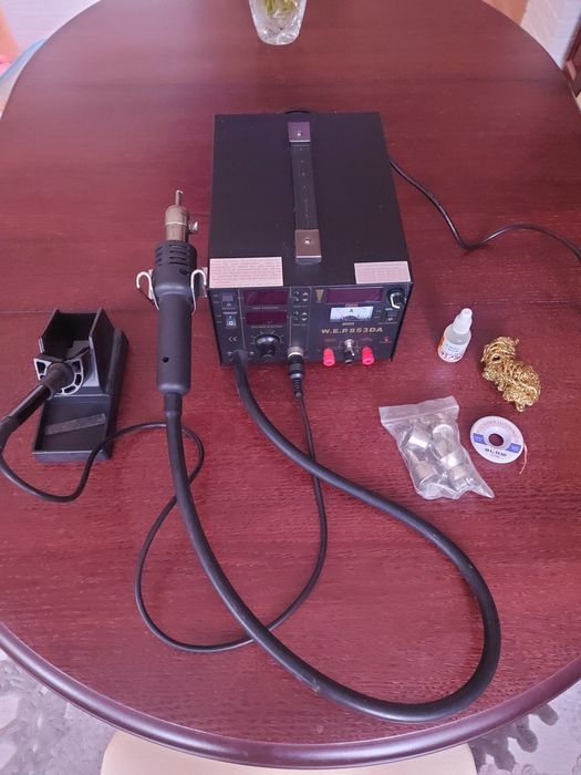 Stacja lutownicza B.E.P. 853 DA