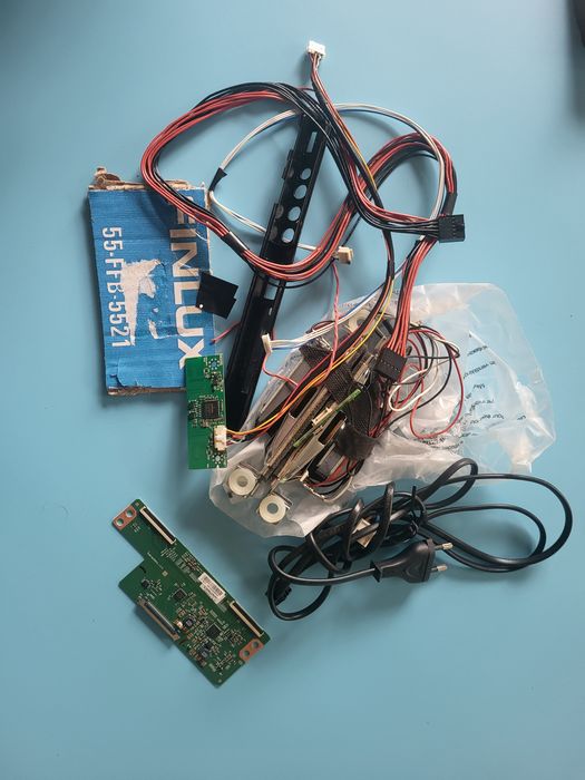 Sprzedam głośniki i czesci do Telewizora Finlux 55-FFB-5521 (Nowa)