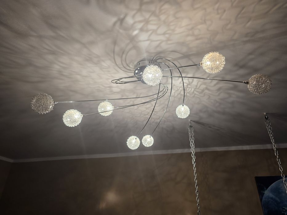 Lampa wisząca z 9 kulami