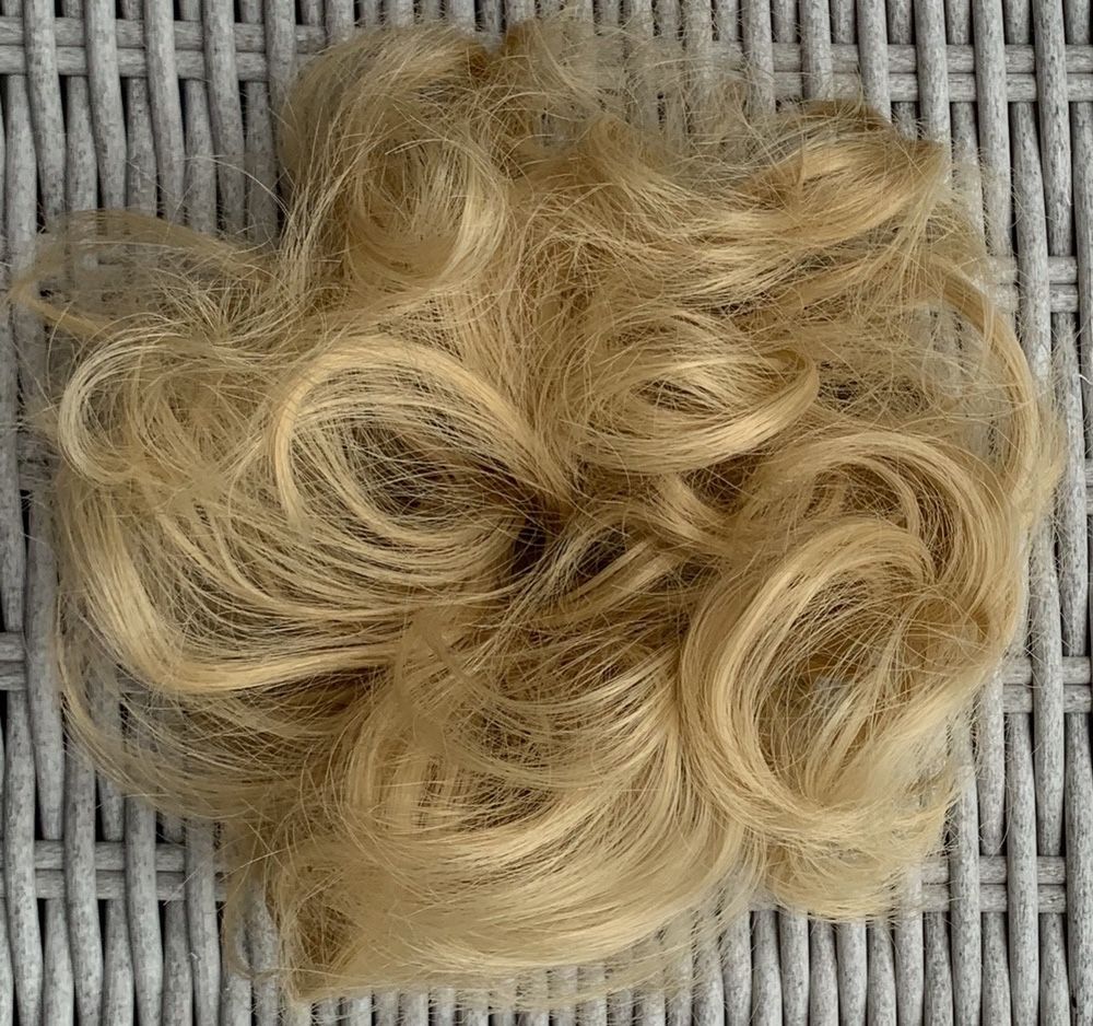 Premium Ultra włosy doczepiane, złoty blond, kok na gumce ( 359 )