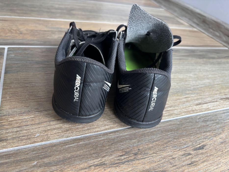 Halówki NIKE buty hala rozmiar 35.5 dziecięce