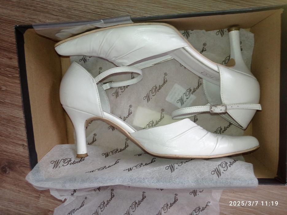 ślubne buty damskie