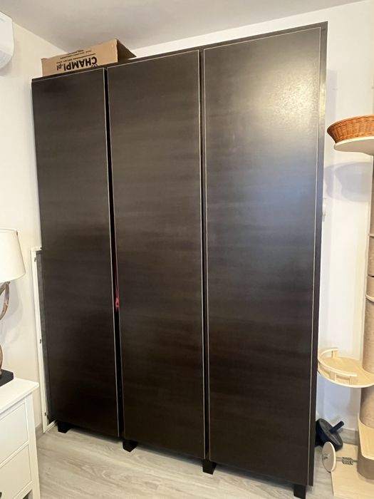 Szafa duza do sypialni