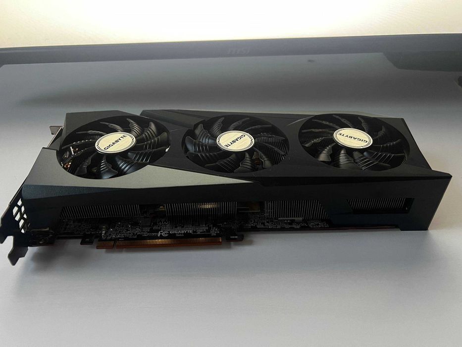 Відеокарта GIGABYTE Radeon RX 6700 XT GAMING OC 12G