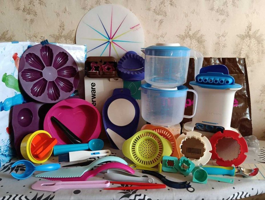 Контейнеры для хранения, для СВЧ, шейкеры, ланч-боксы Tupperware