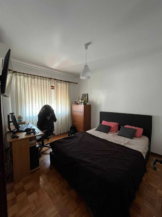 Excelente T3 em Nogueira – 160 m², 2 WCs e Garagem!