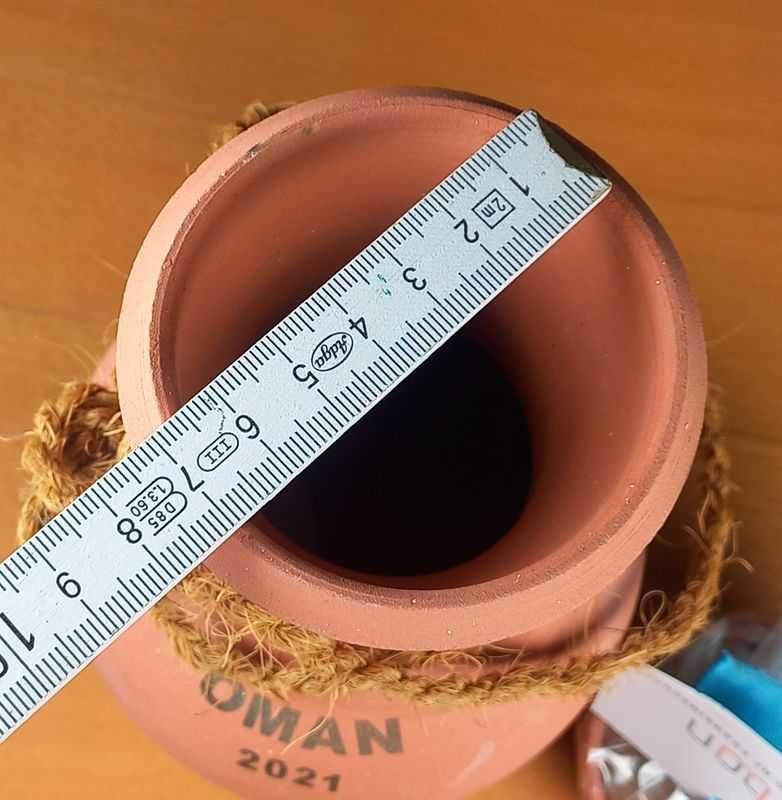 Gliniany wazon, naczynie, dzbanek z przykrywką wys. 17,5cm