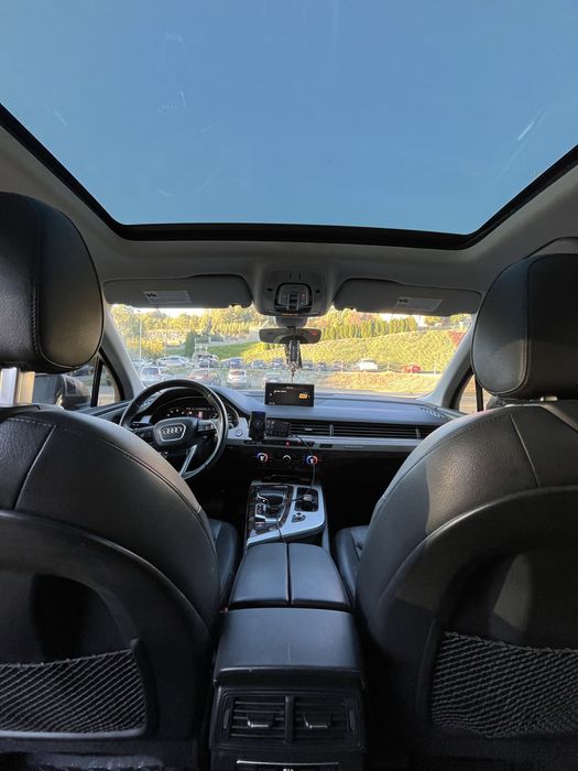 Audi Q7 2019 7-osobowe