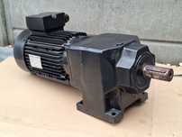 Motoreduktor 1.5kw.  72obr./min.. KEB