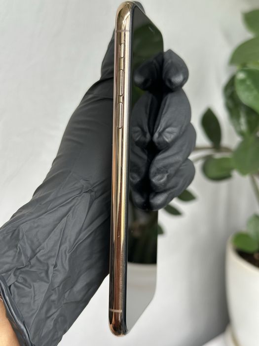 iPhone Xs 64 гб.