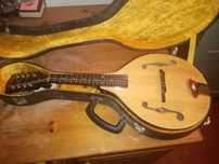 Bandolin marca SUZUKI