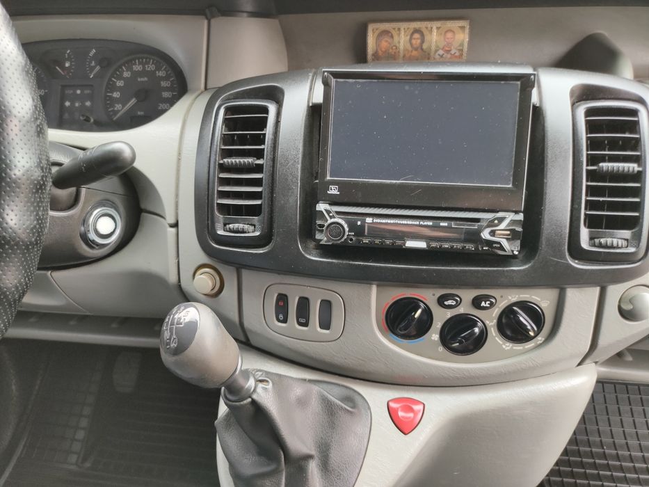 Renault Trafic LONG 1,9 пассажир 7+1