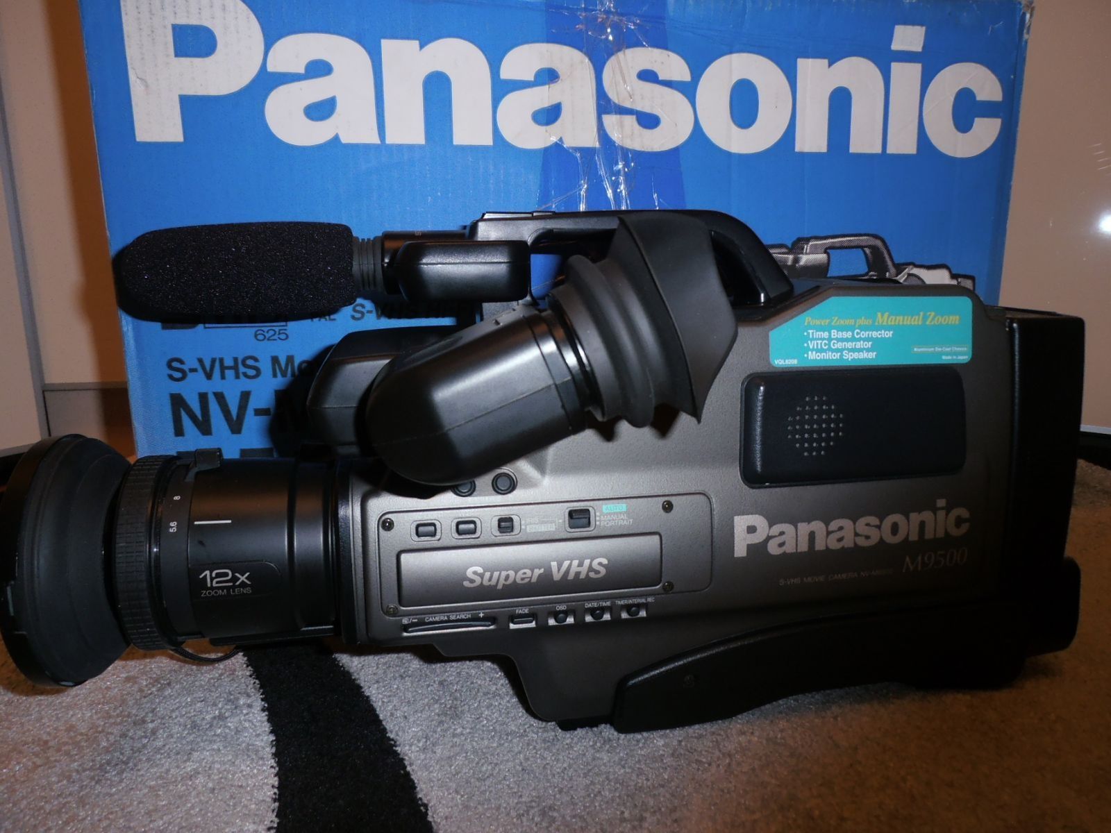 Видеокамера SVHS, VHS Panasonic NV-M9500EN