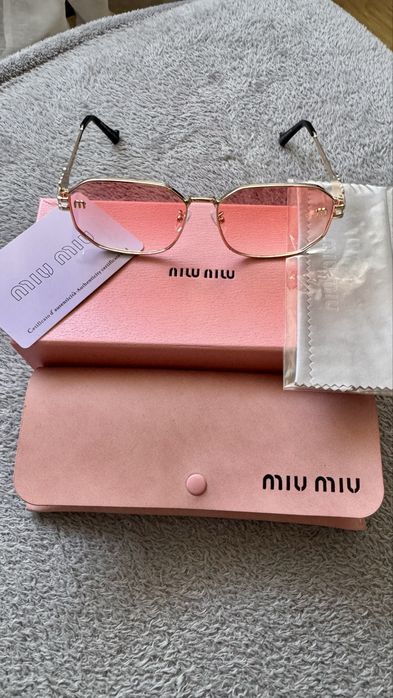 Óculos de Sol Miu Miu